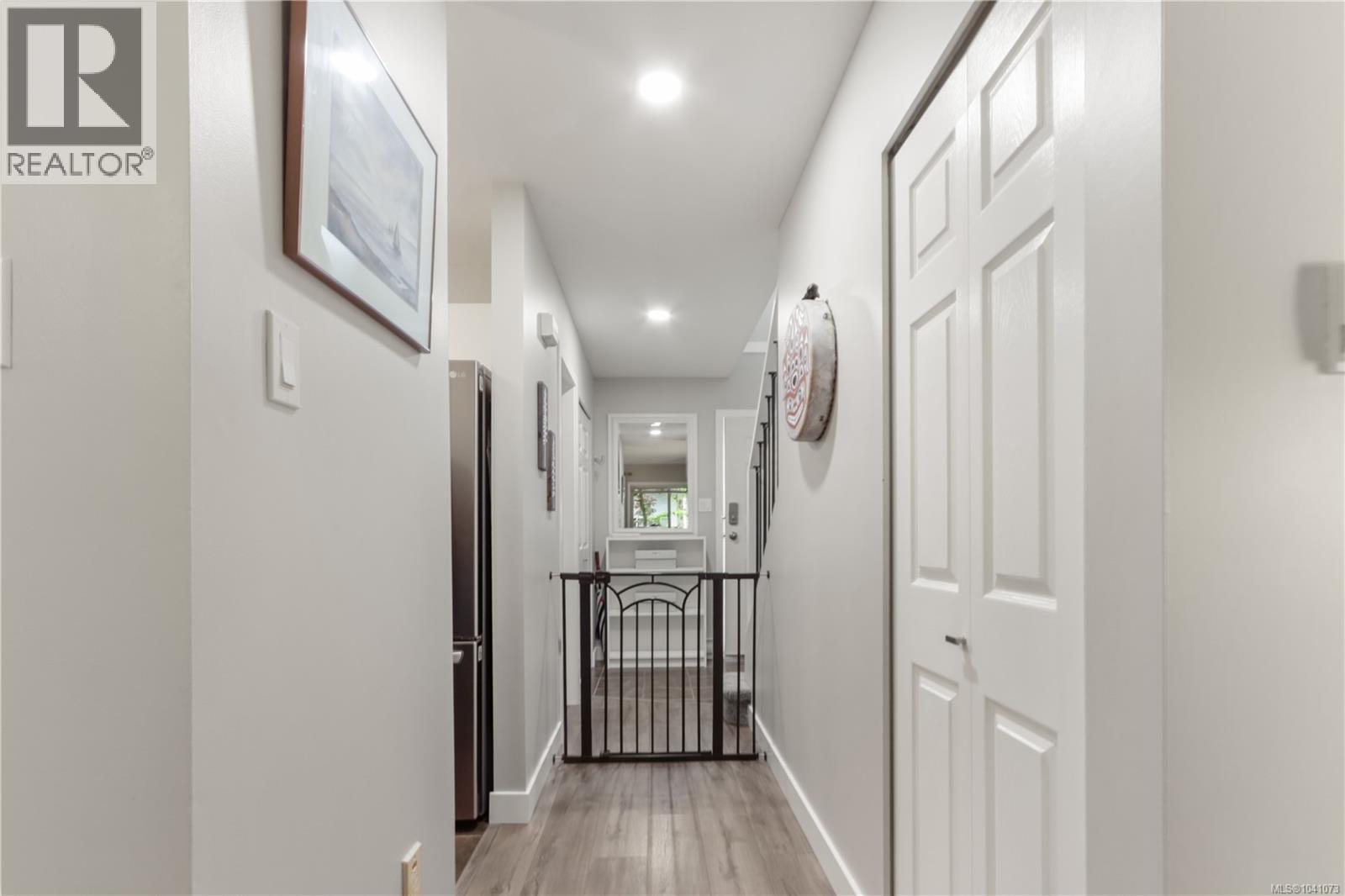 6066 Lionel Cres - 18
