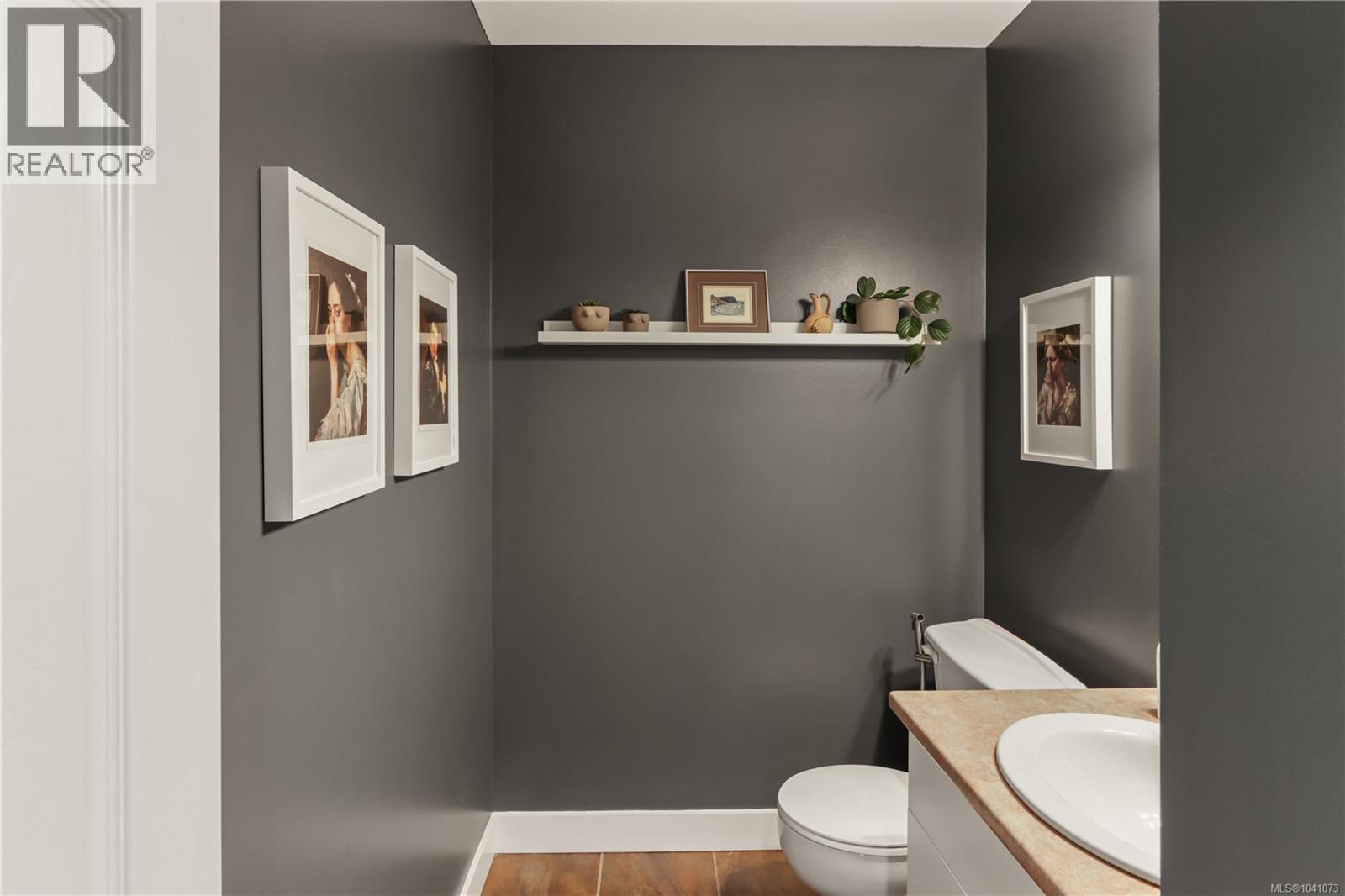 6066 Lionel Cres - 19