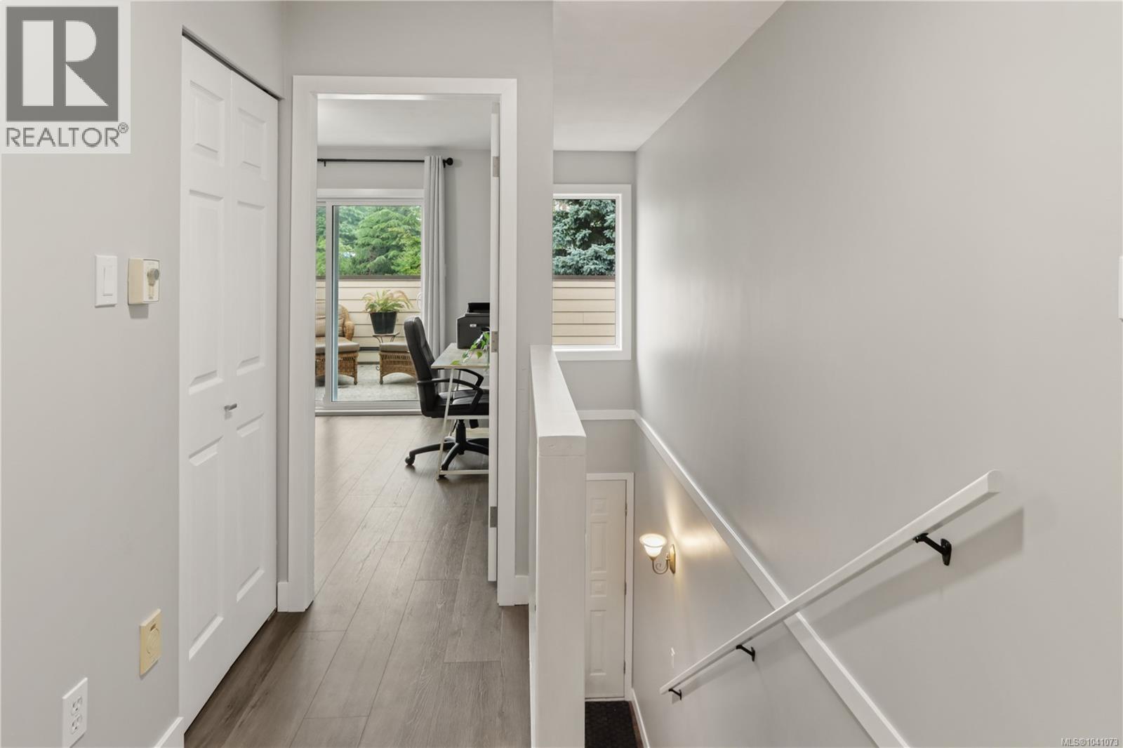 6066 Lionel Cres - 22
