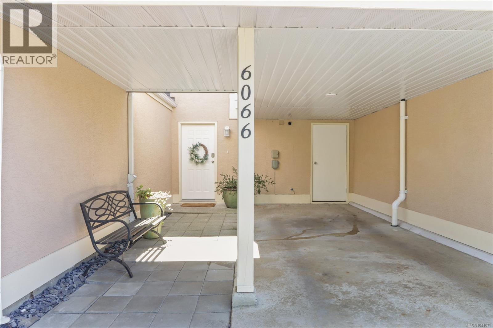 6066 Lionel Cres - 50