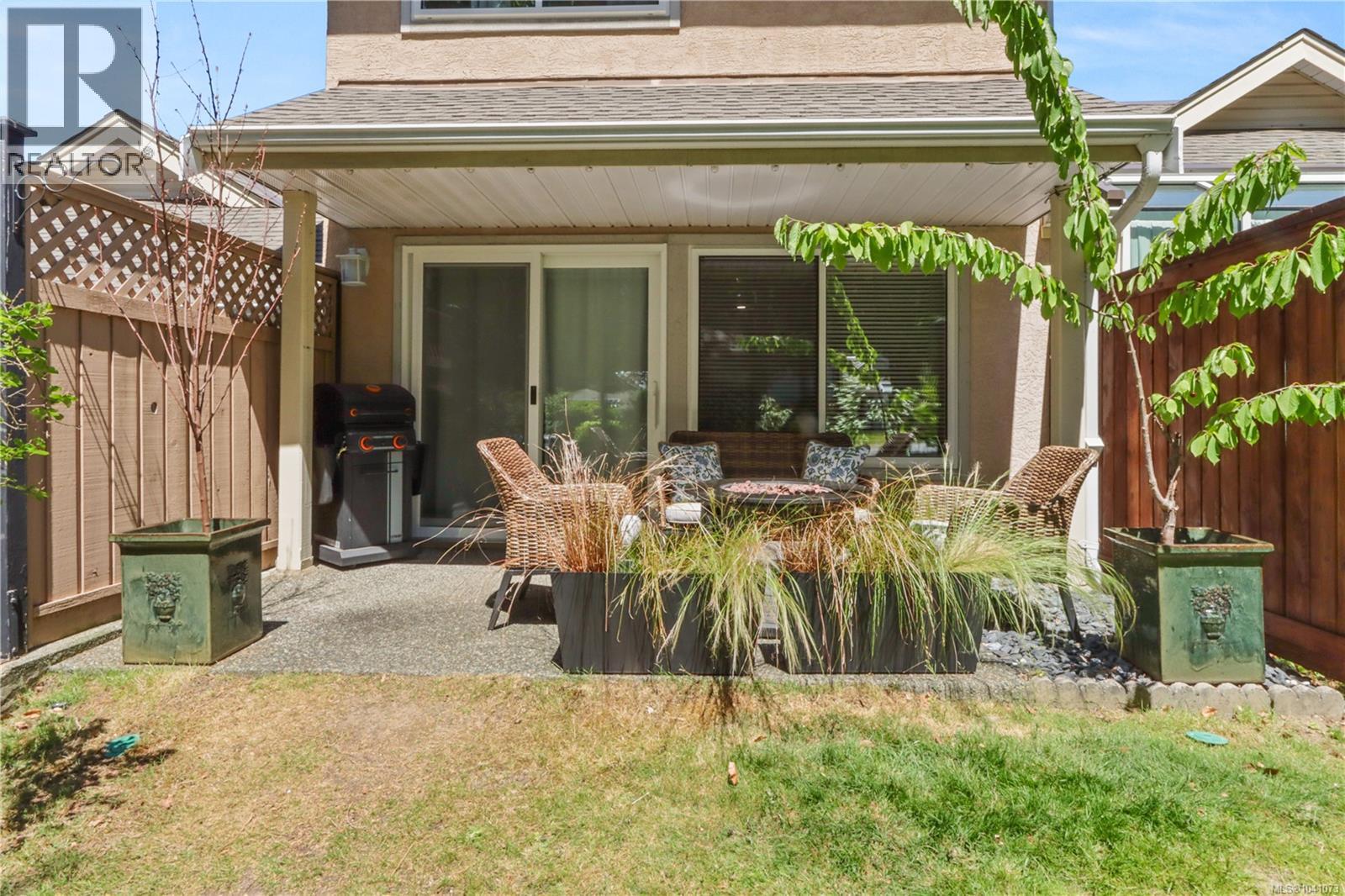 6066 Lionel Cres - 60