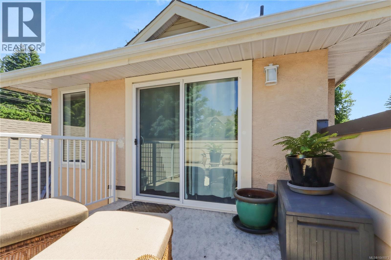 6066 Lionel Cres - 74