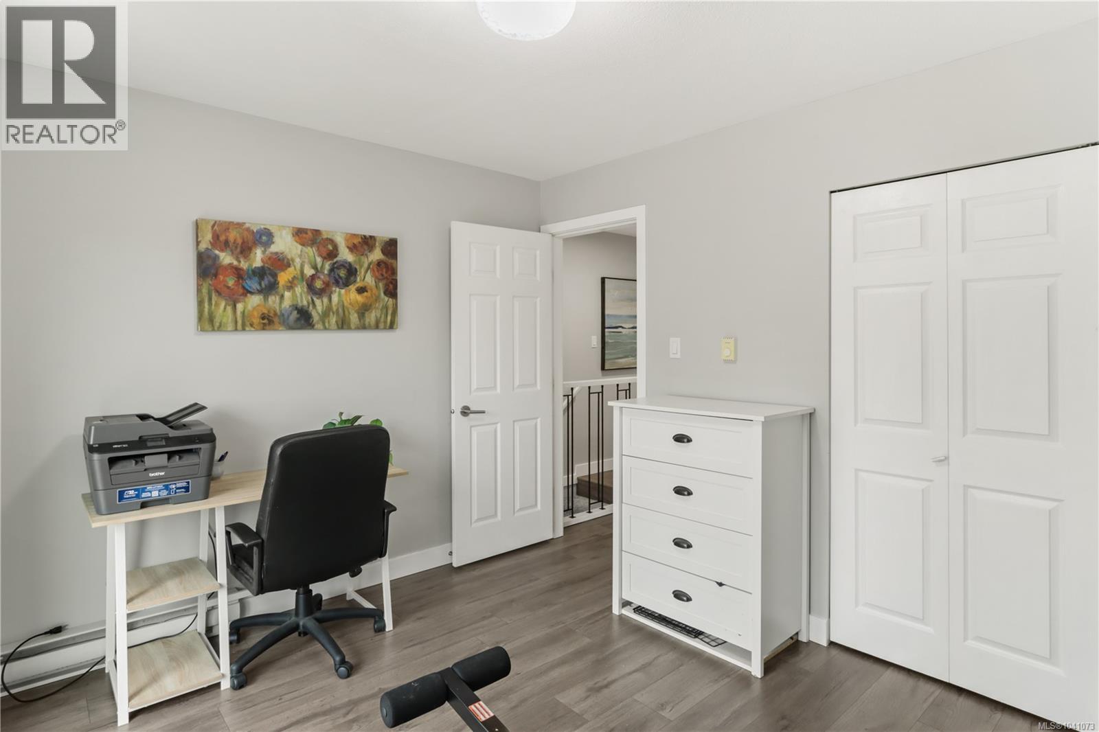 6066 Lionel Cres - 32