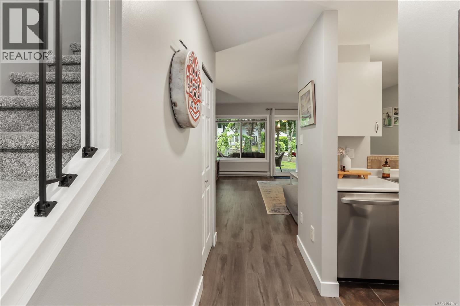 6066 Lionel Cres - 17