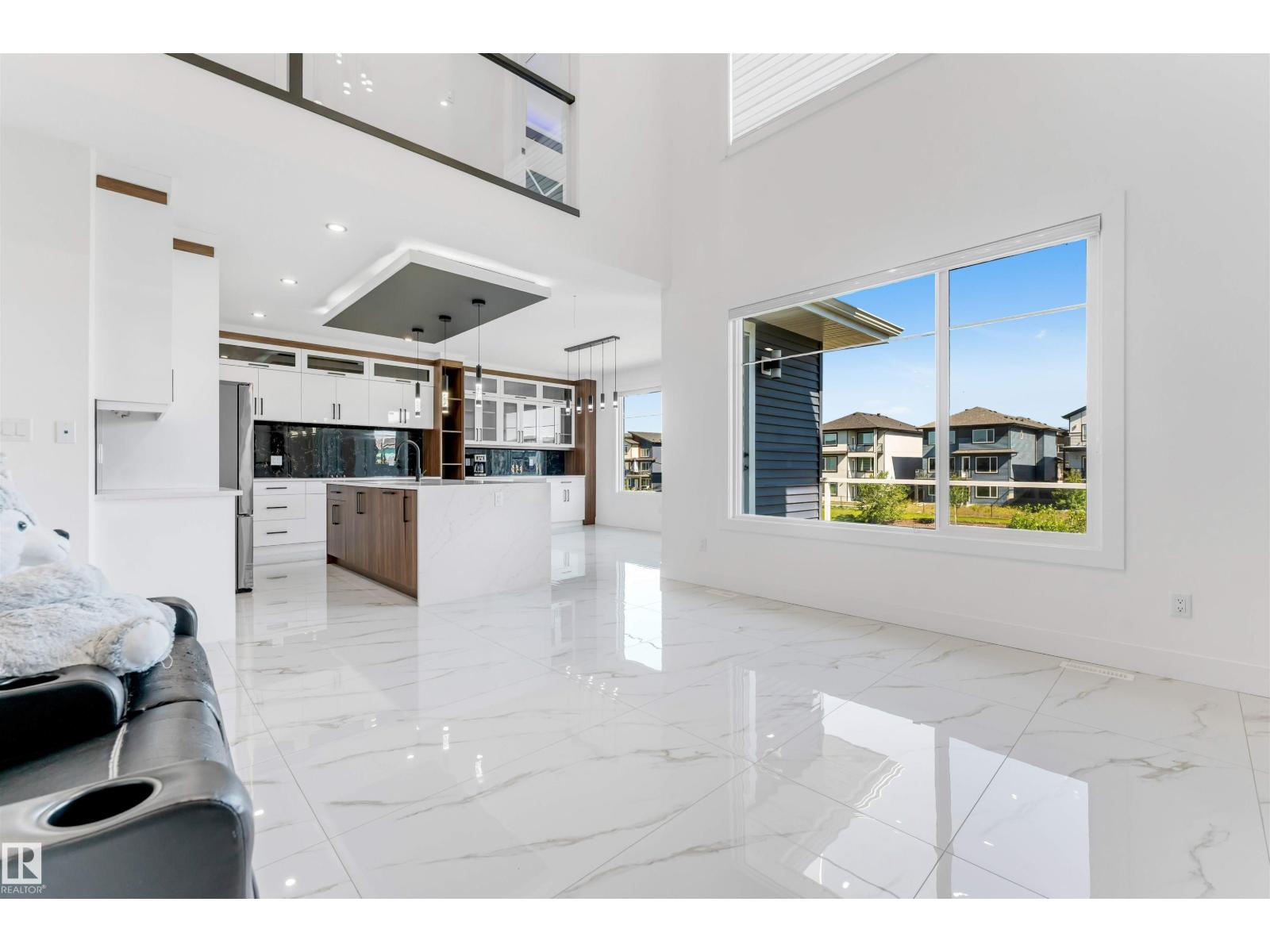 2734 64 Ave NE - 12