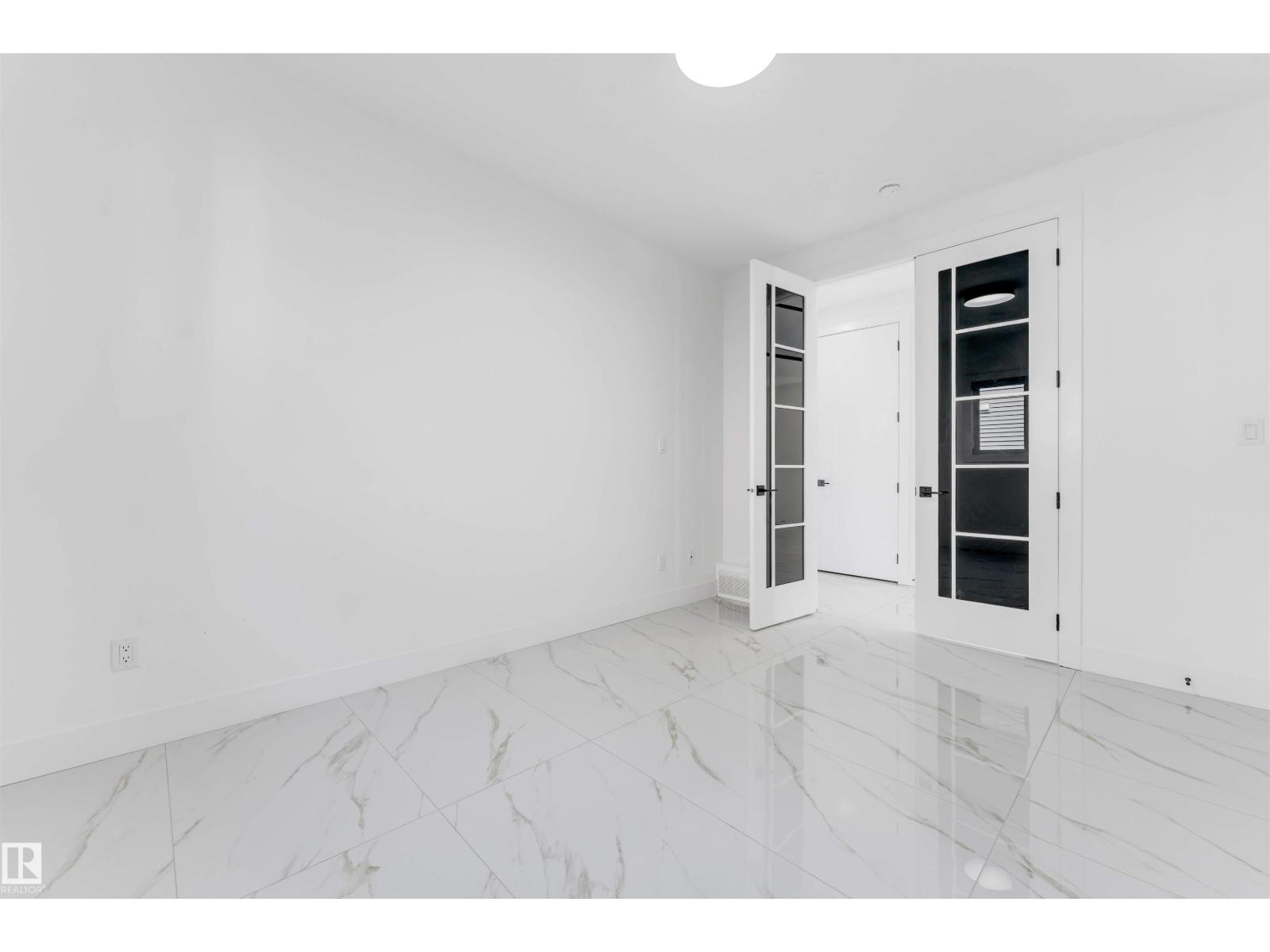 2734 64 Ave NE - 18