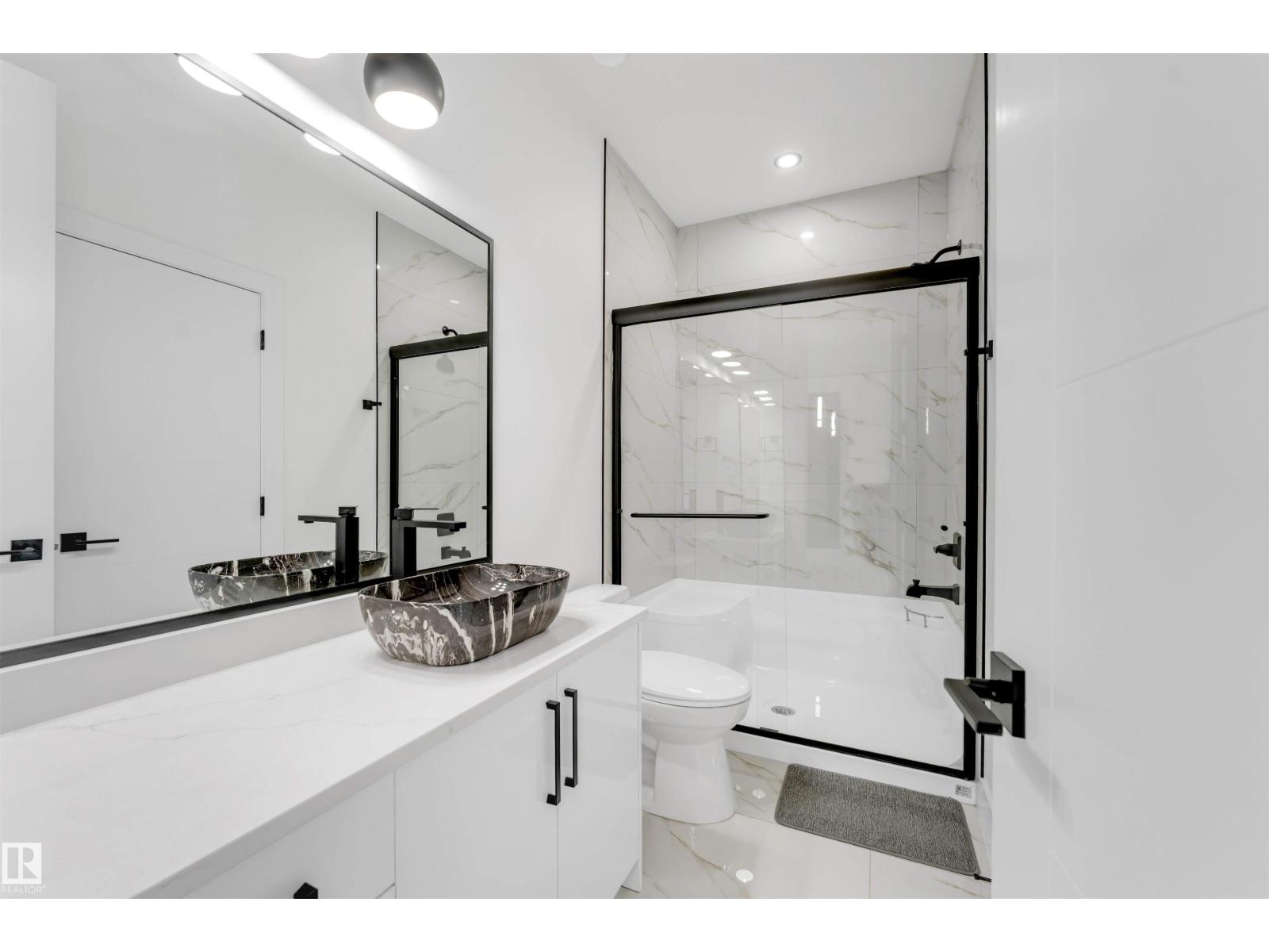 2734 64 Ave NE - 19