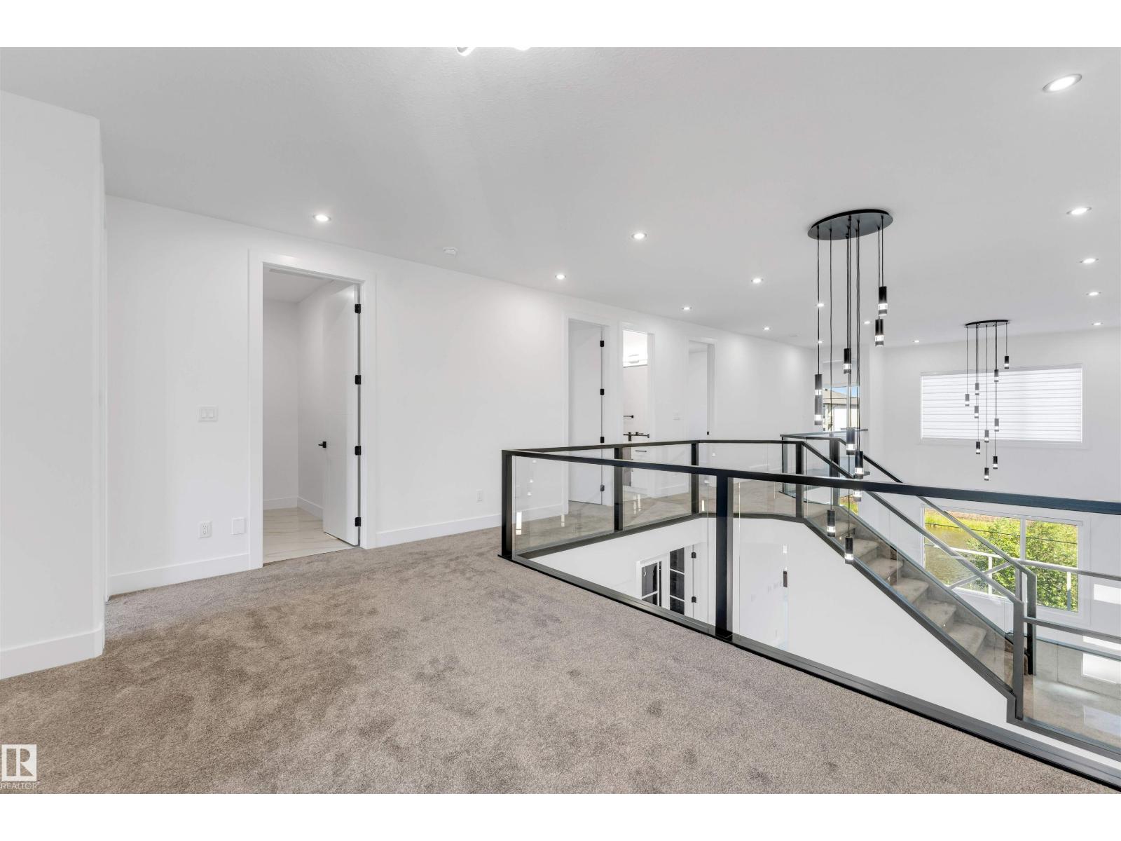 2734 64 Ave NE - 26