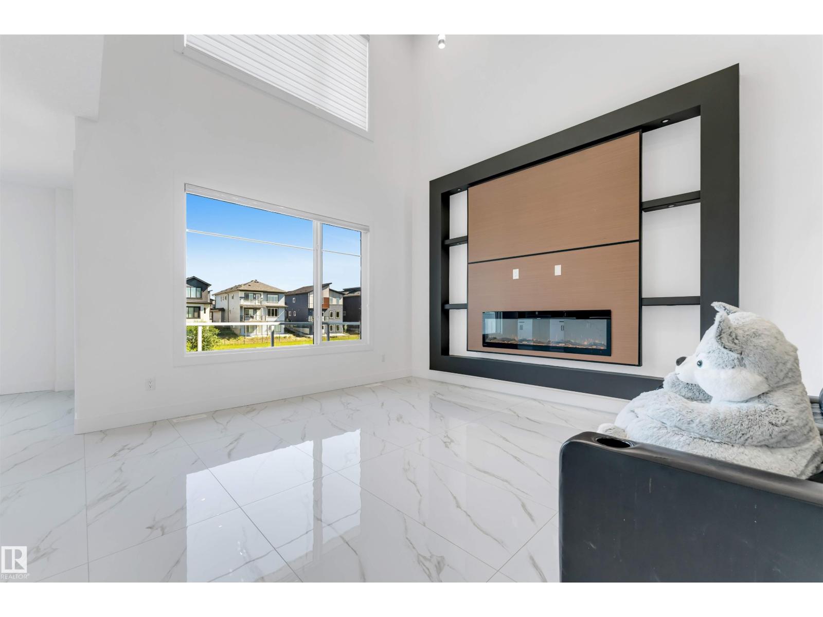 2734 64 Ave NE - 3