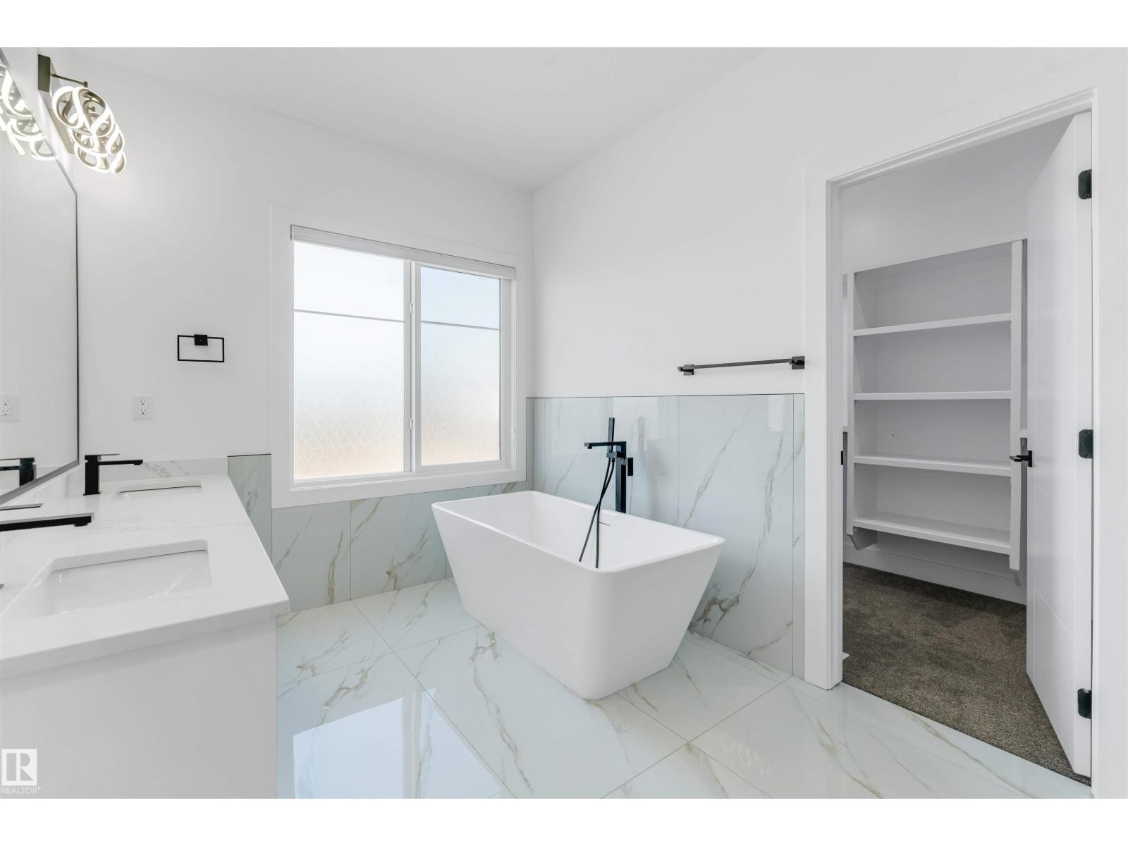 2734 64 Ave NE - 31