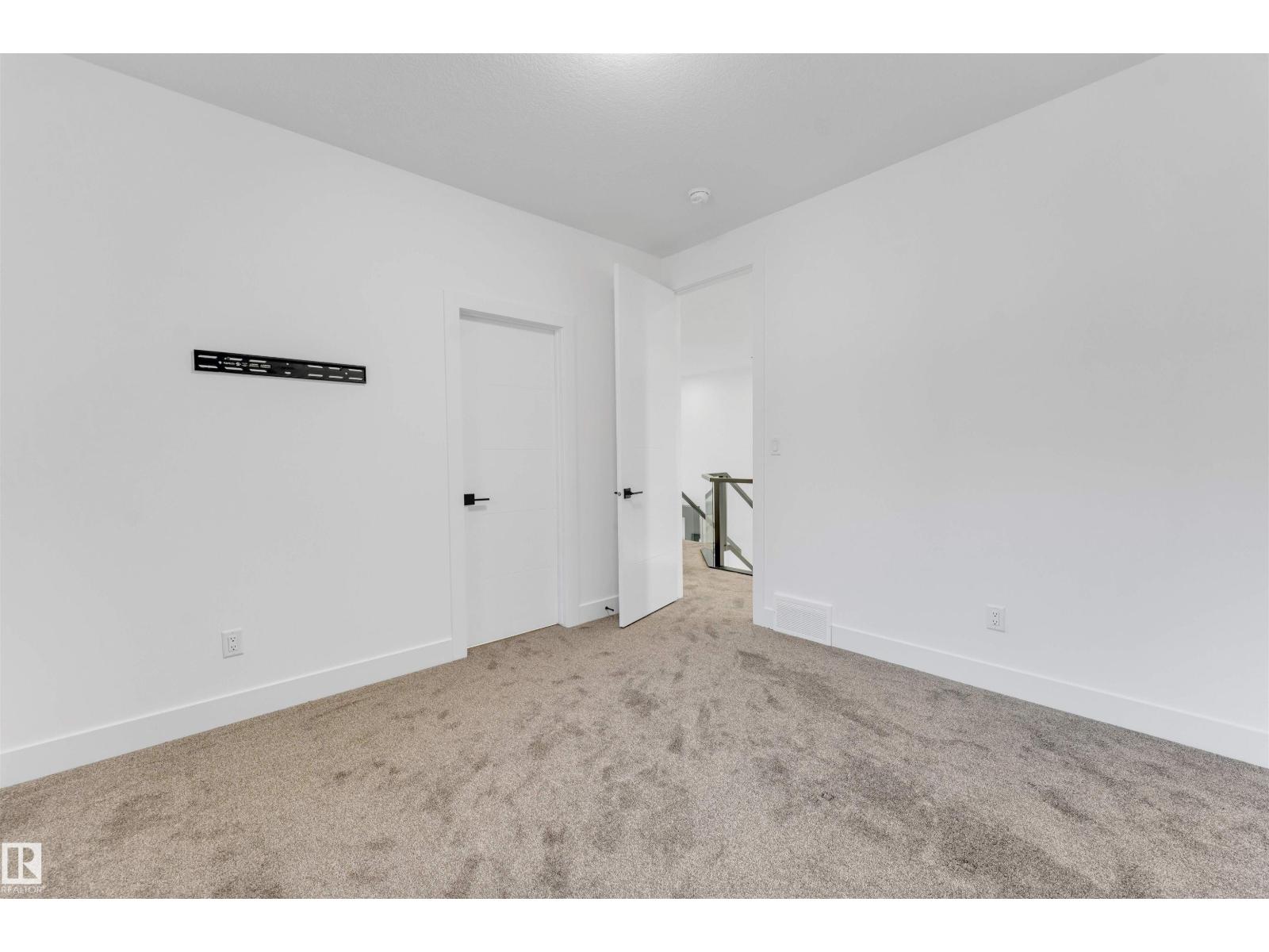 2734 64 Ave NE - 37