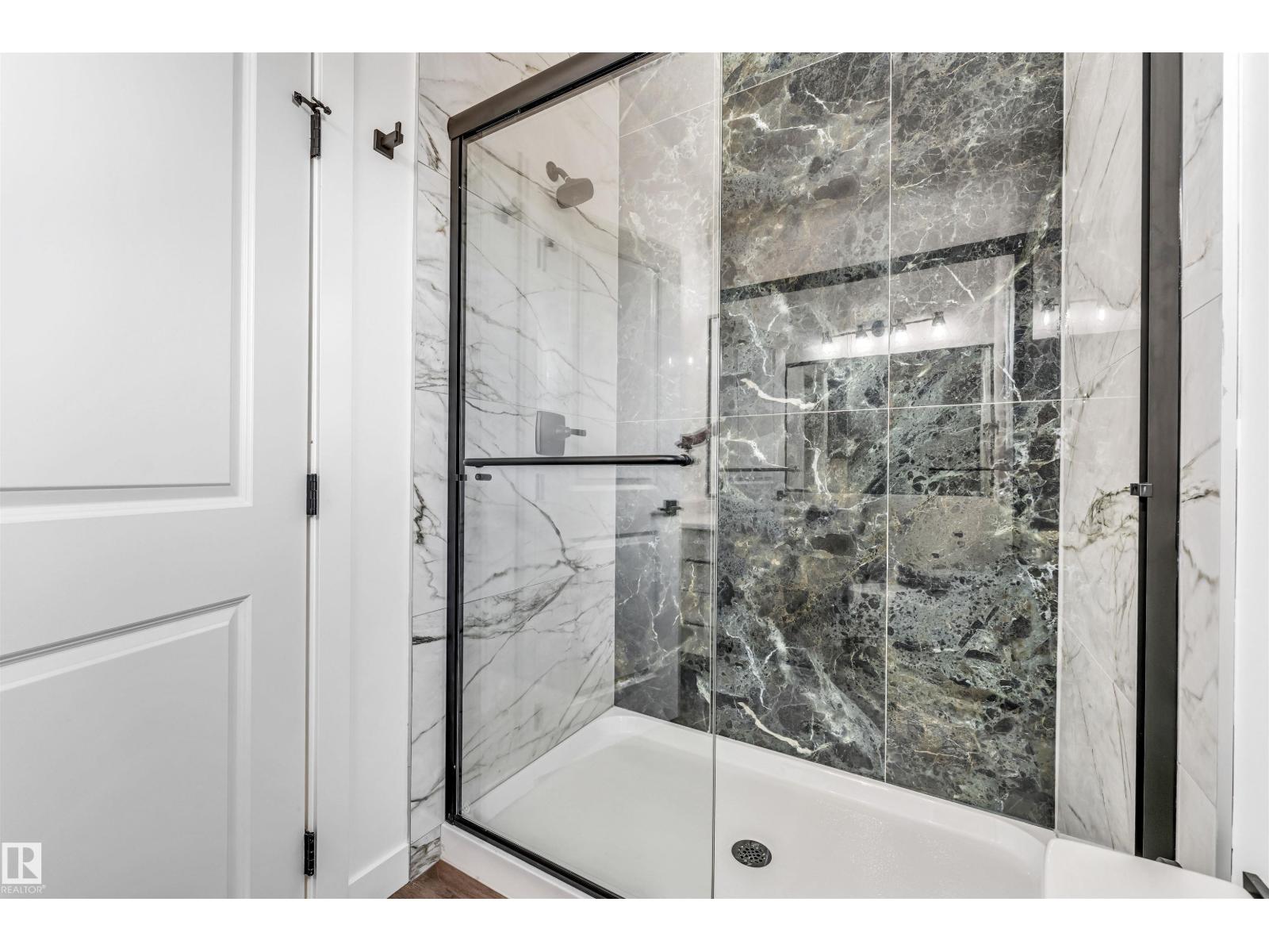 2734 64 Ave NE - 44