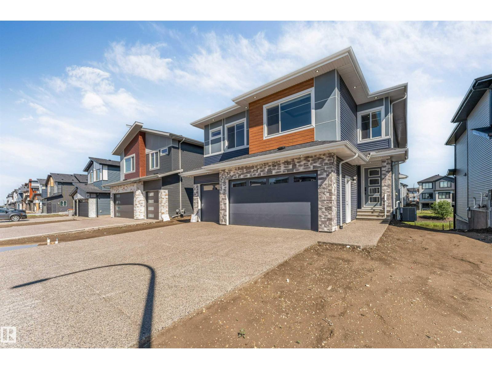 2734 64 Ave NE - 66