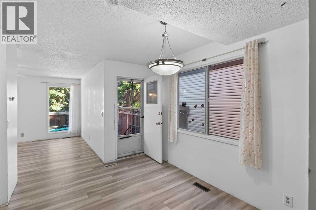 558 Whitehill Place NE - 12