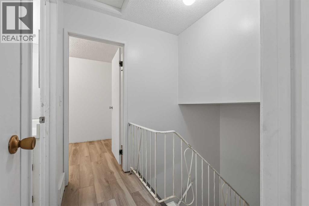 558 Whitehill Place NE - 14