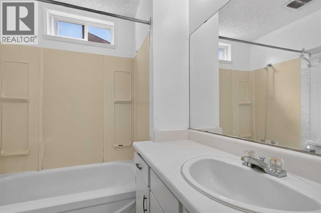 558 Whitehill Place NE - 19