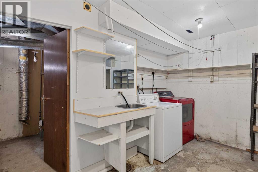 558 Whitehill Place NE - 24