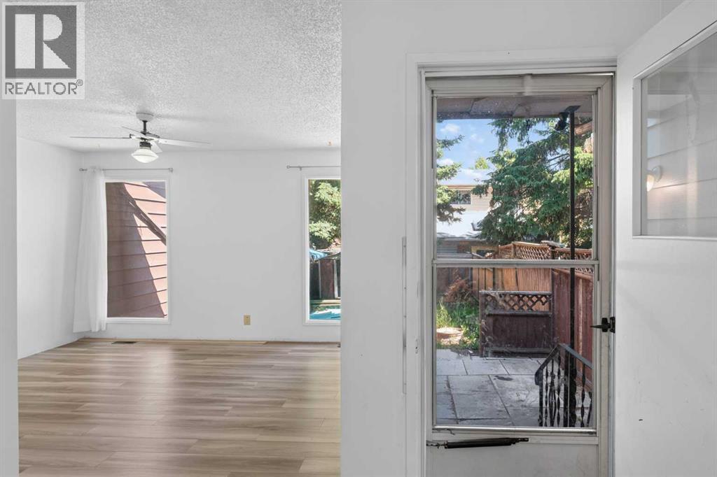 558 Whitehill Place NE - 4
