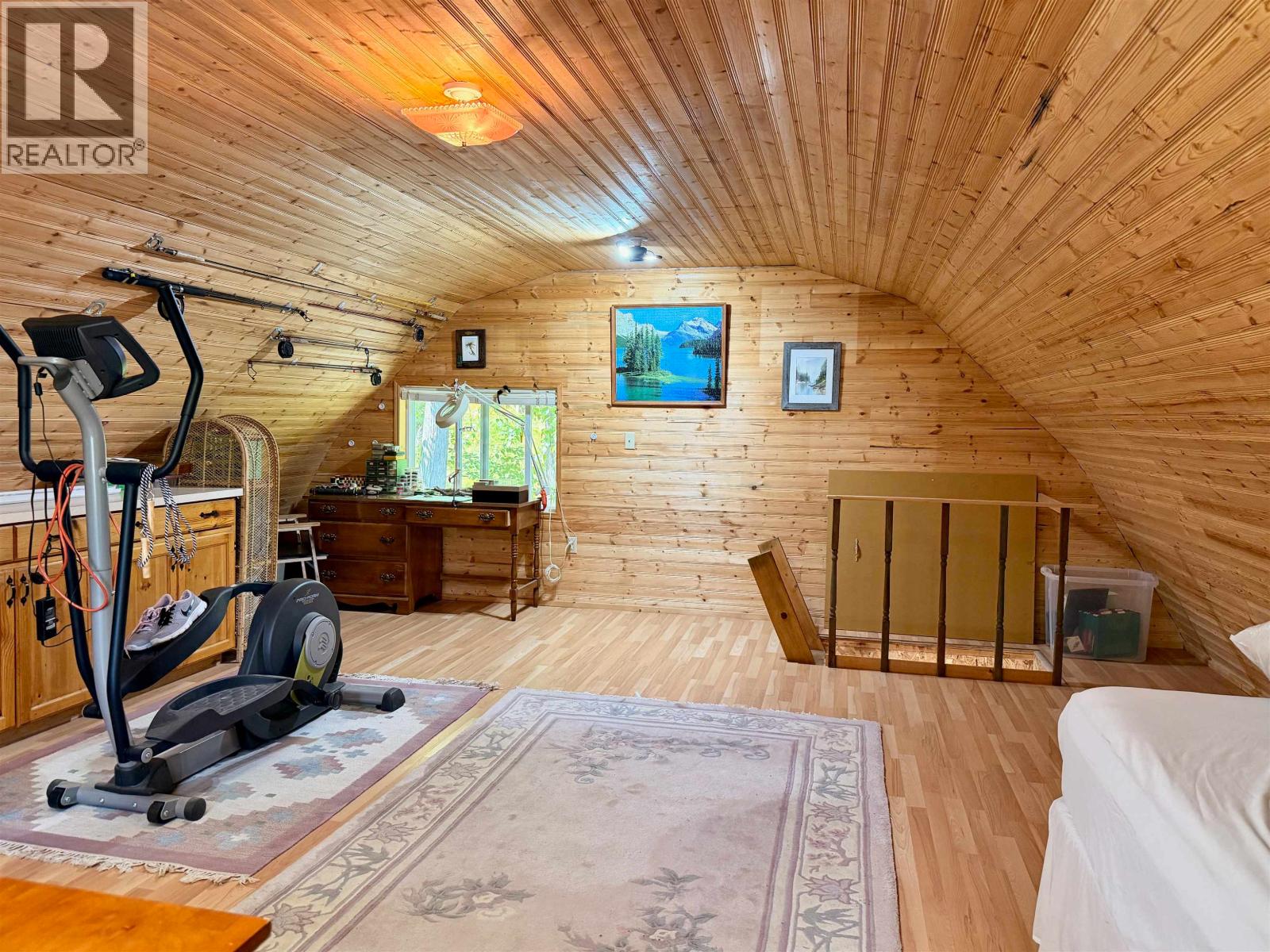 9045 S MAHOOD LAKE ROAD - 32