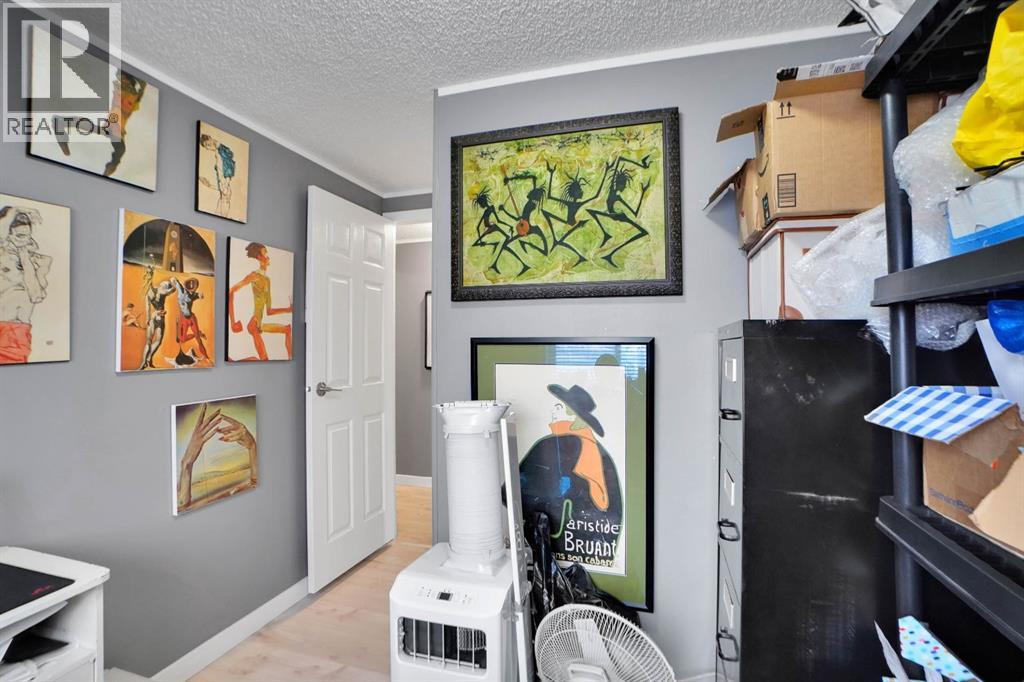 208, 3223 83 Street NW - 28