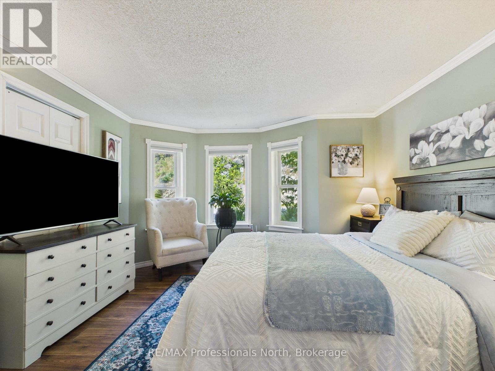 36 EDWARD STREET - 27