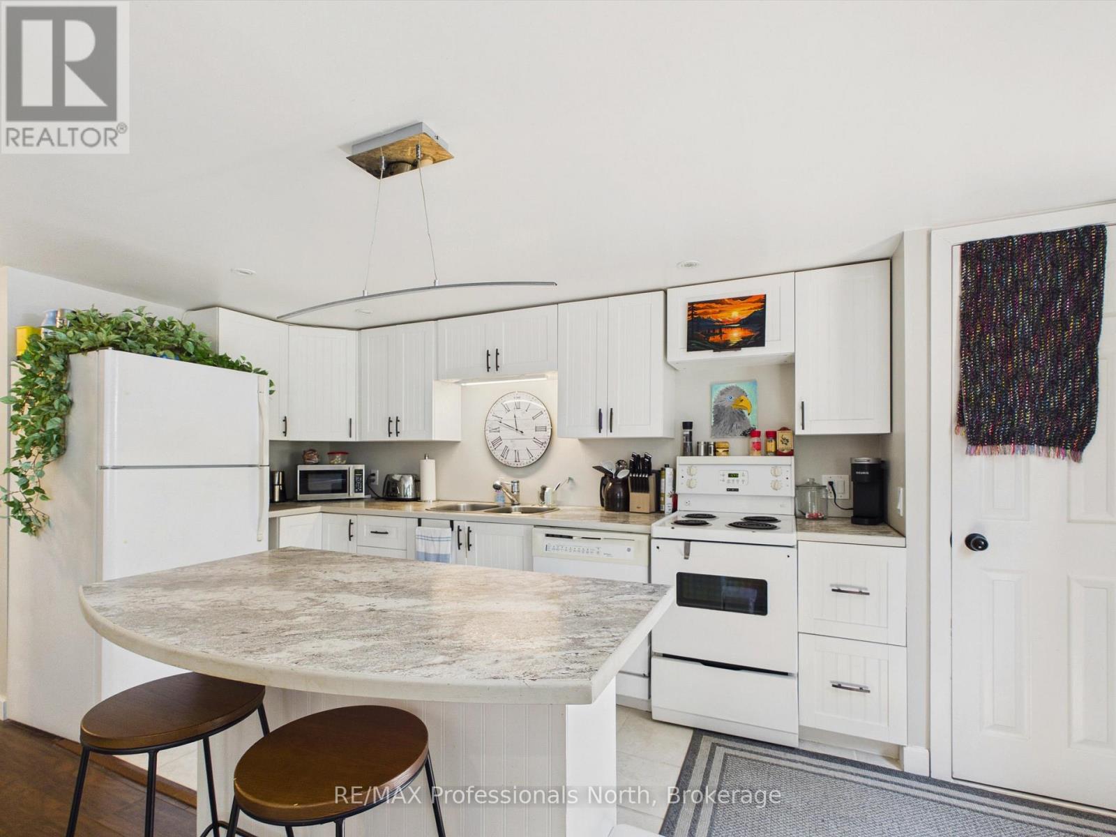 36 EDWARD STREET - 36