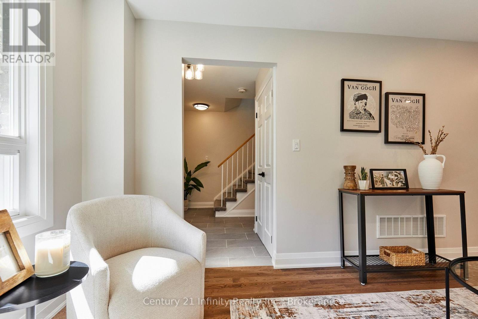 113 DANIELS CRESCENT - 11