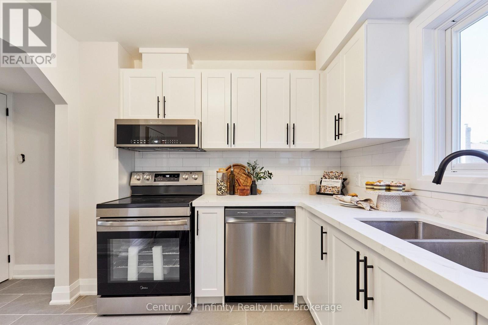 113 DANIELS CRESCENT - 19