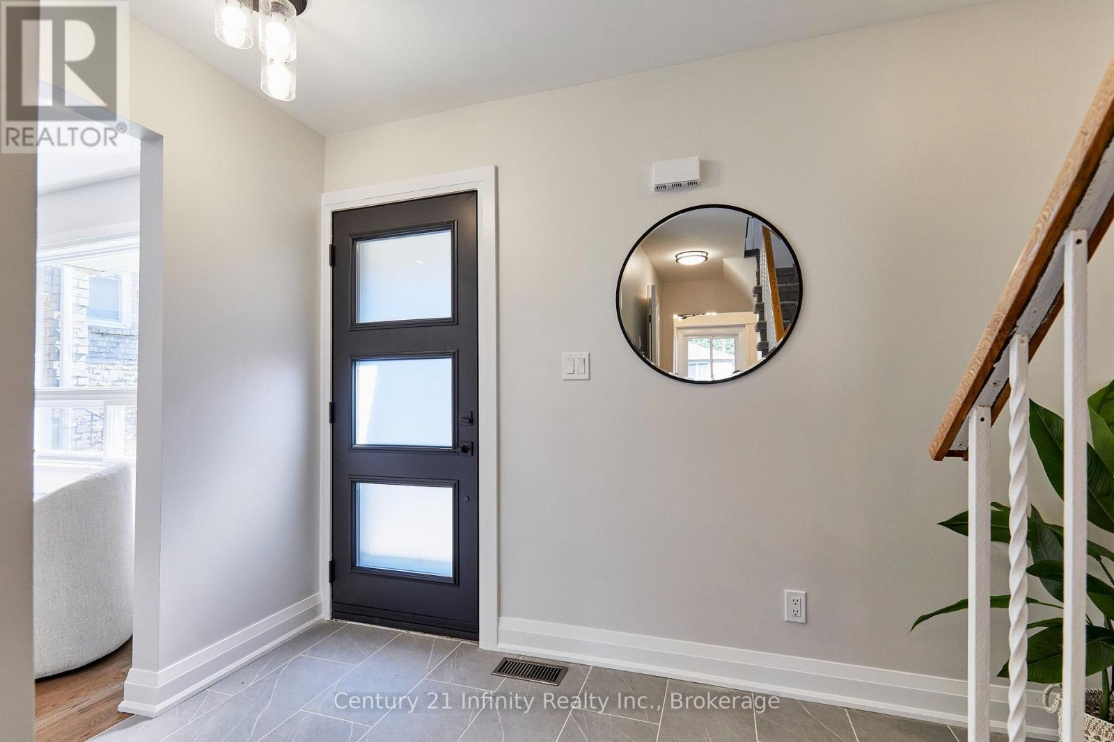 113 DANIELS CRESCENT - 4