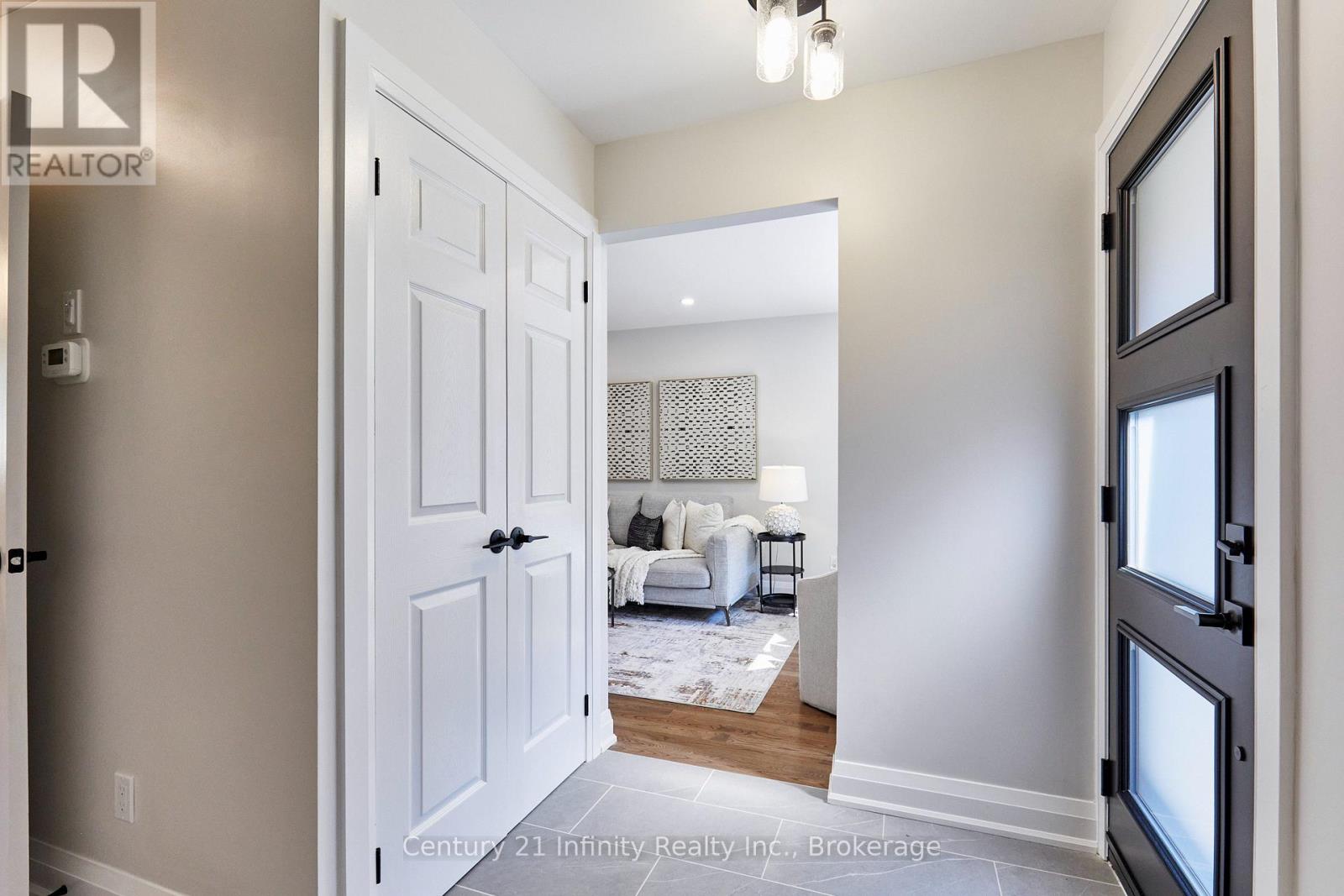 113 DANIELS CRESCENT - 6