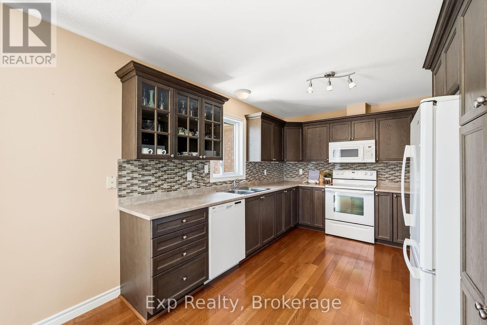 1266 ASHLAND DRIVE - 12