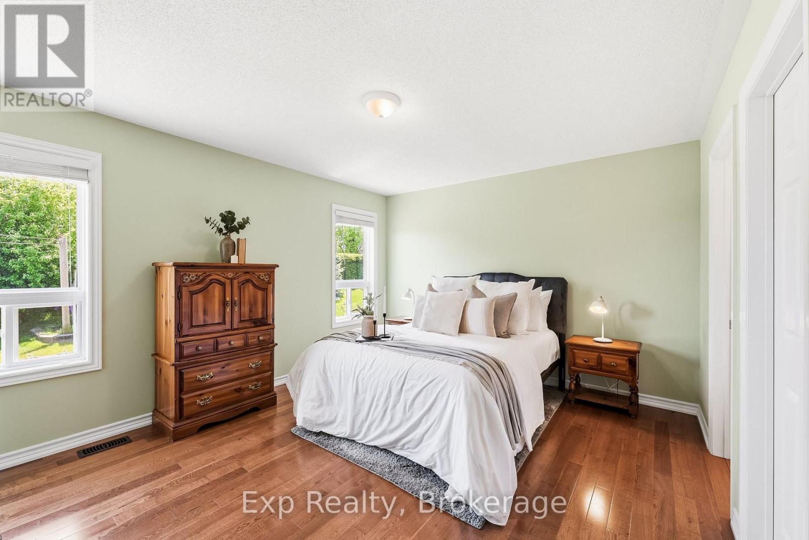 1266 ASHLAND DRIVE - 21
