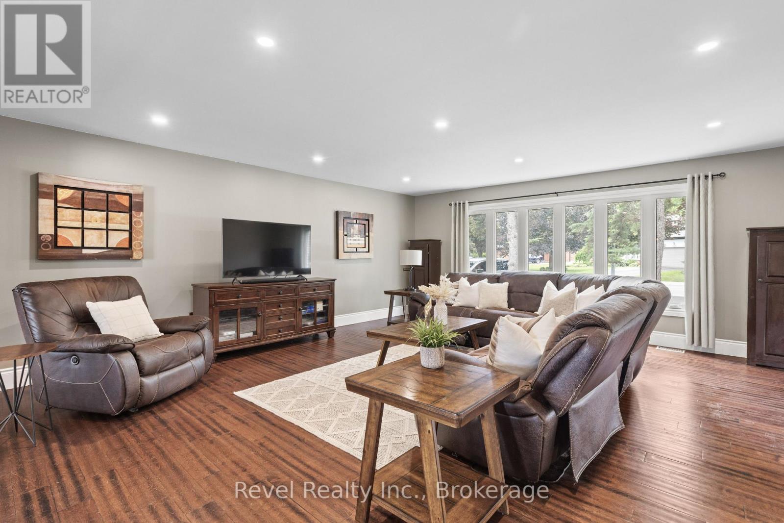 81 SANDERLING CRESCENT - 11