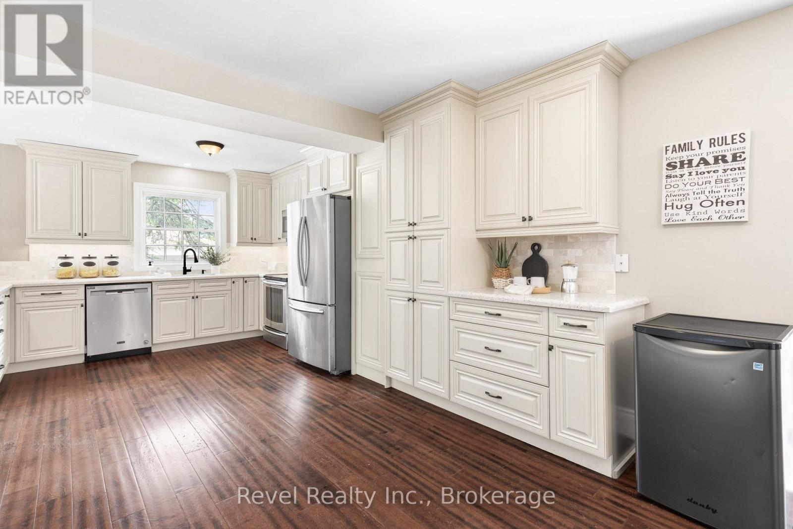 81 SANDERLING CRESCENT - 18