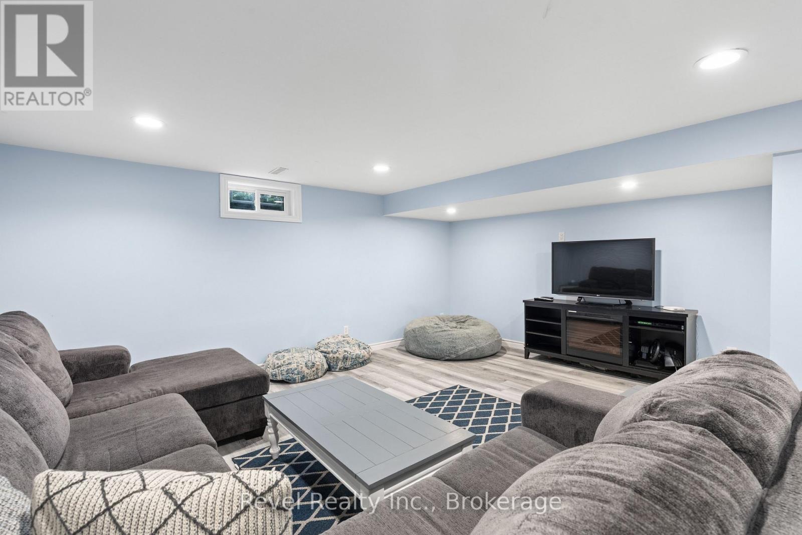 81 SANDERLING CRESCENT - 35