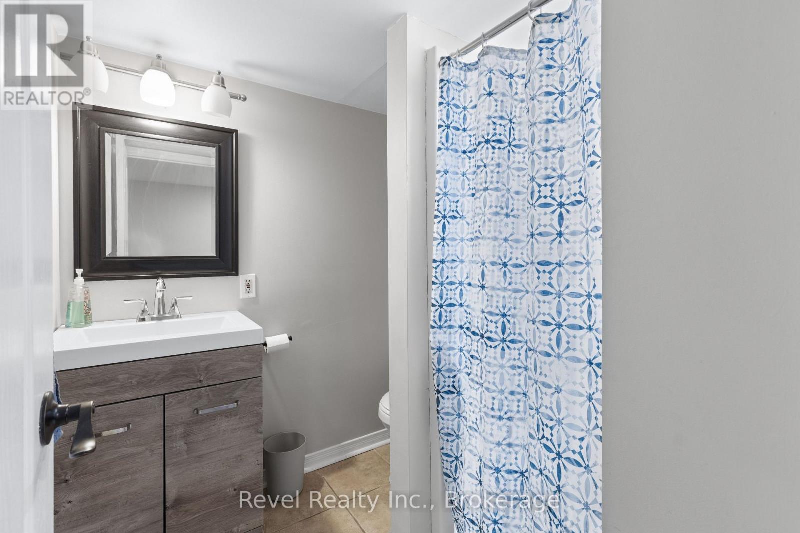 81 SANDERLING CRESCENT - 36