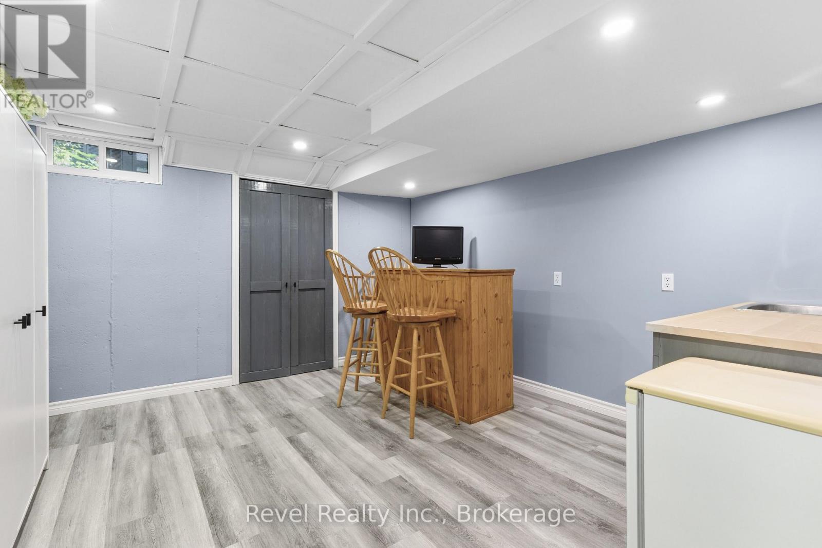 81 SANDERLING CRESCENT - 37