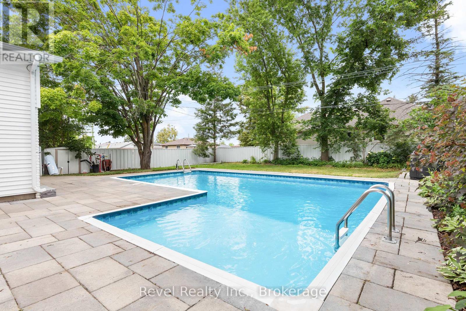 81 SANDERLING CRESCENT - 45