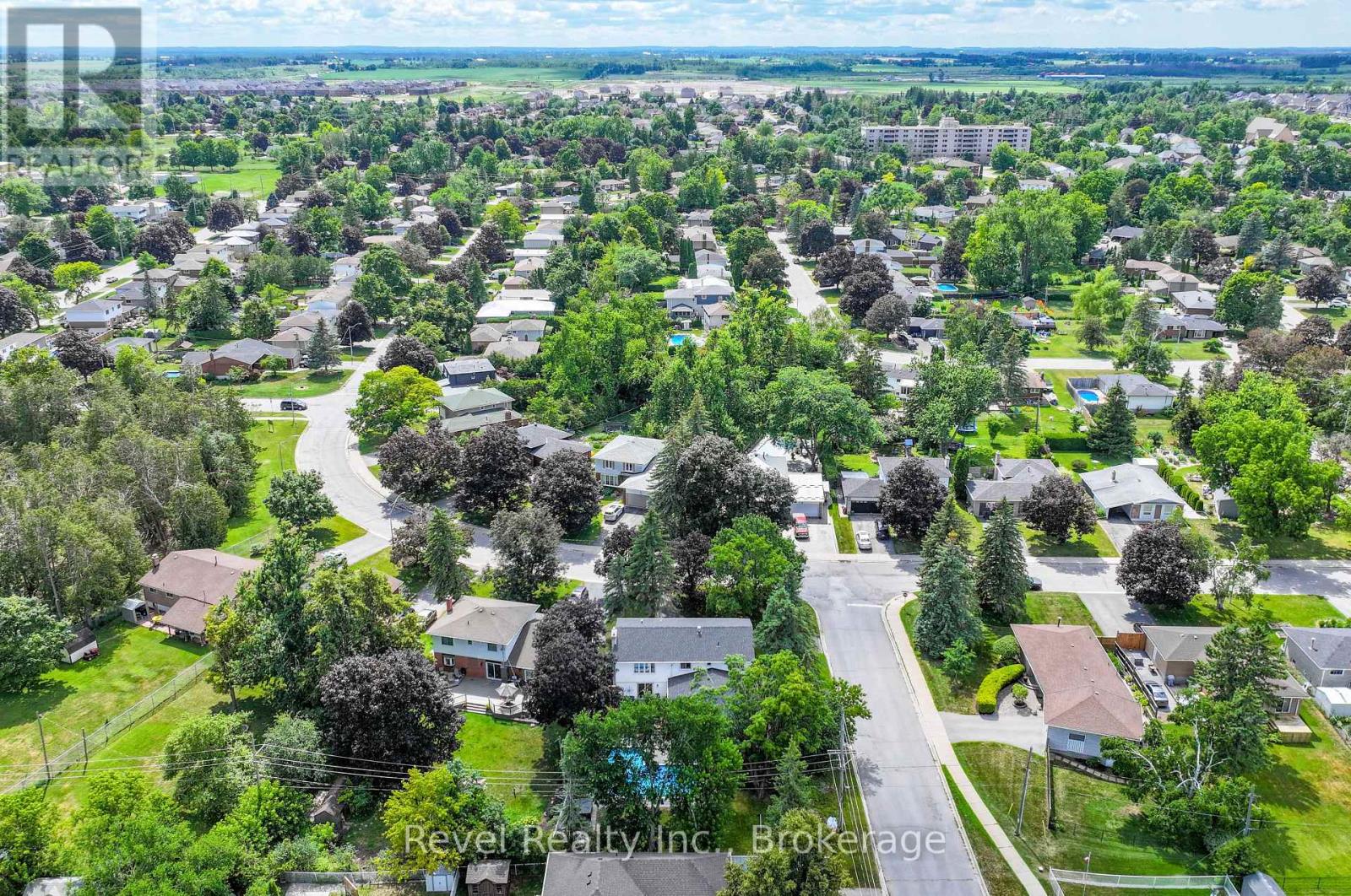 81 SANDERLING CRESCENT - 48