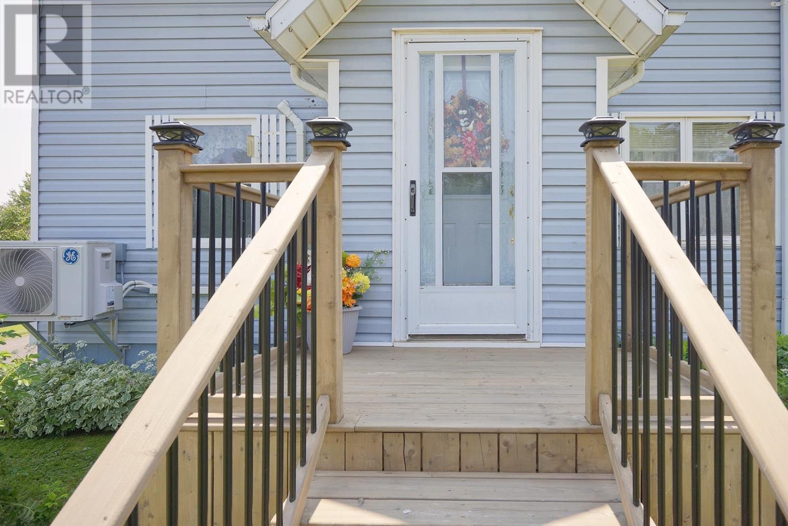 8 Wellington Road - Image 2