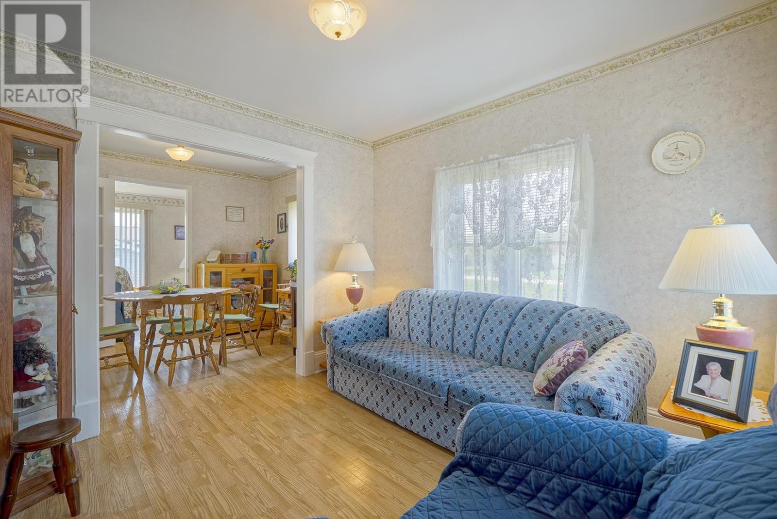 8 Wellington Road - Image 5