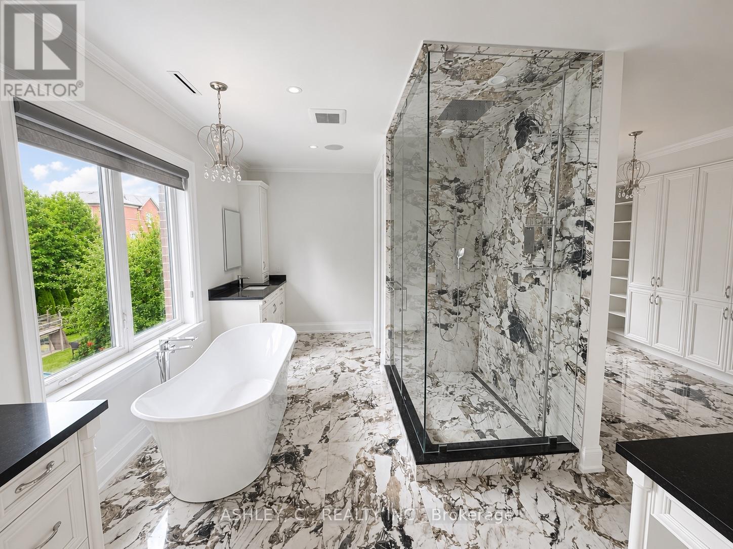 2588 SHARON CRESCENT - 17