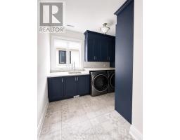 Kitchen - 2588 Sharon Crescent, Mississauga, ON L5C1Y8 Photo 14