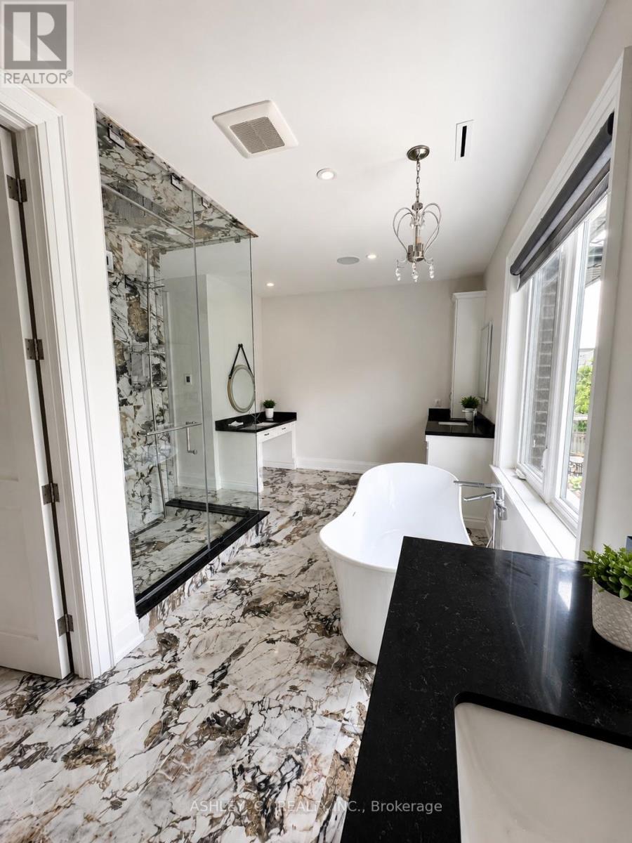 2588 SHARON CRESCENT - 18