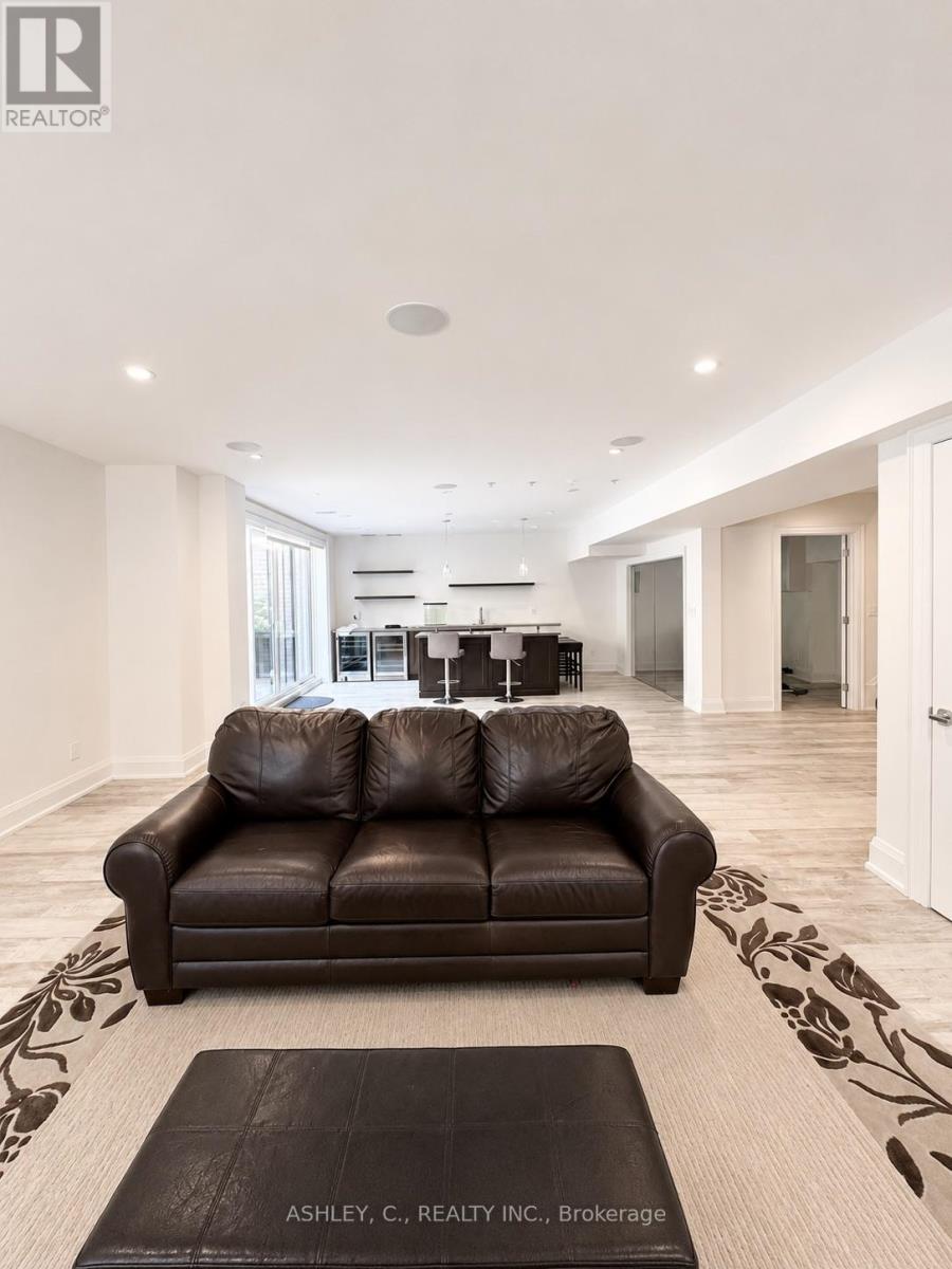 2588 SHARON CRESCENT - 21