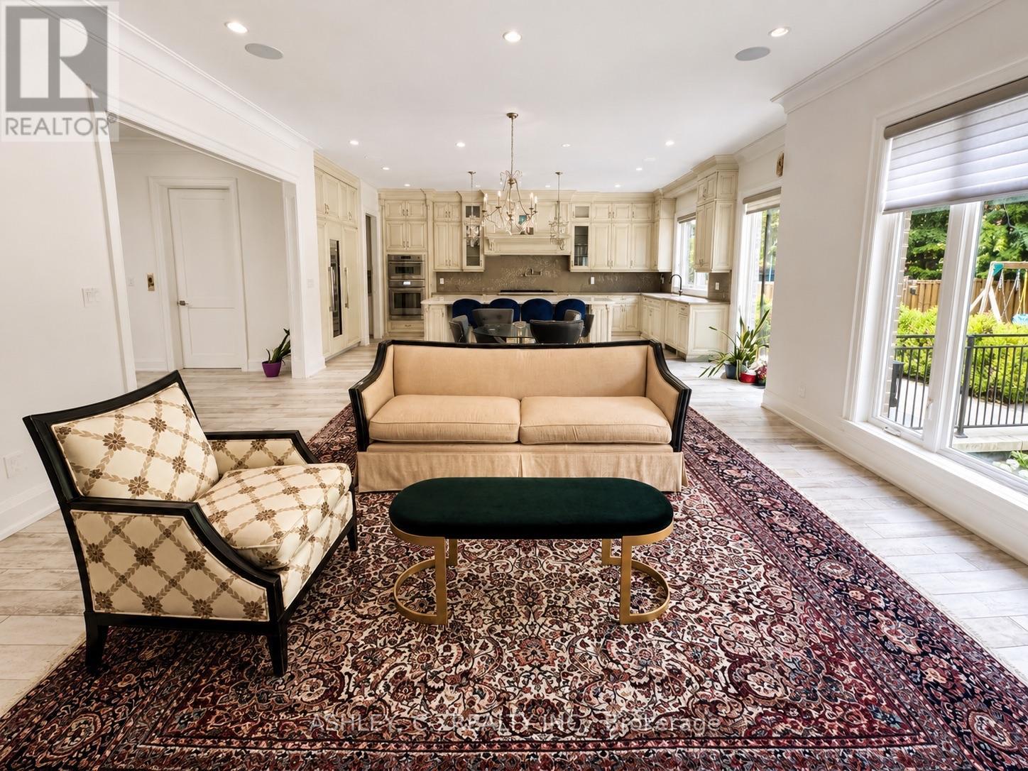 2588 SHARON CRESCENT - 8