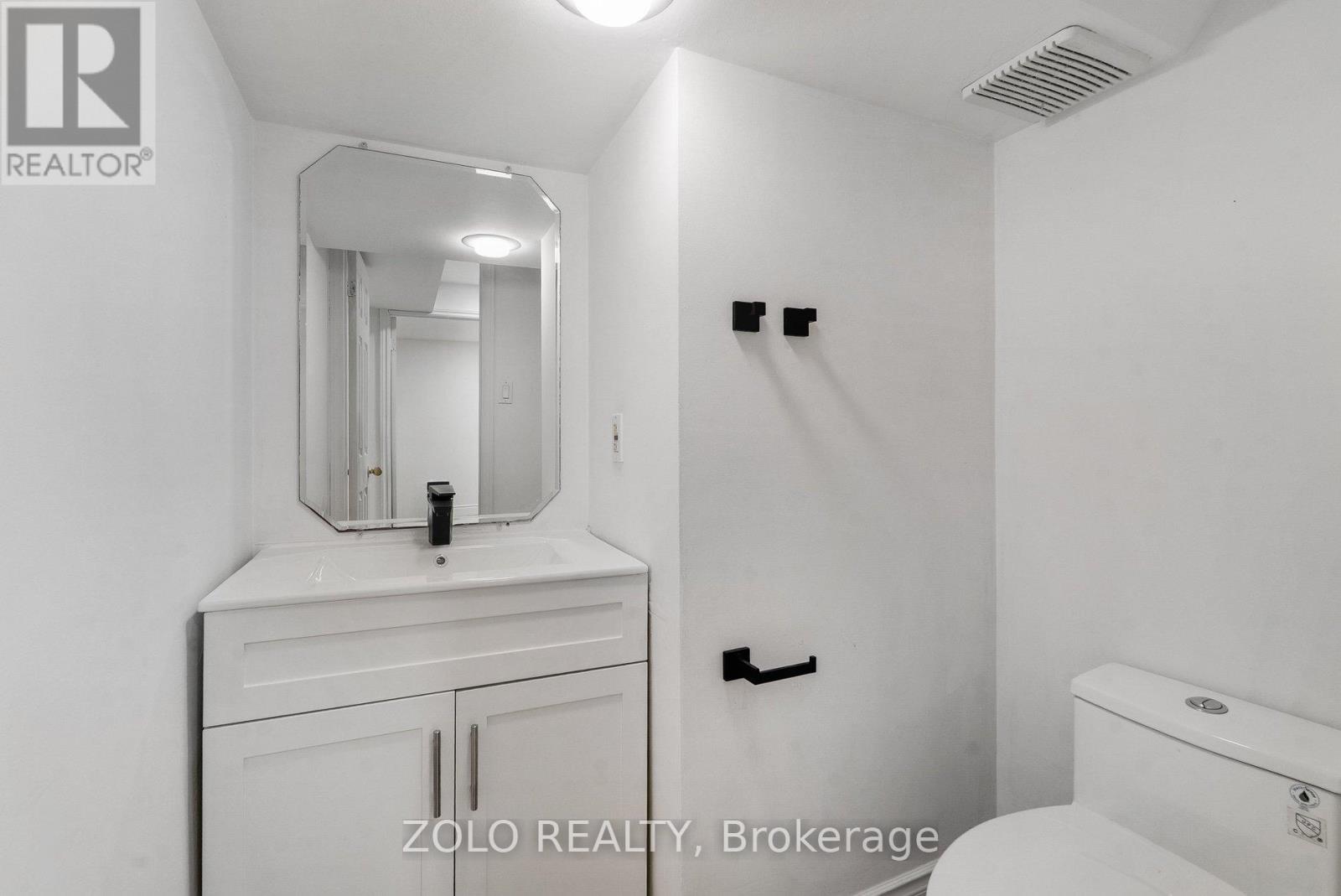 272 ELMAN CRESCENT - 38