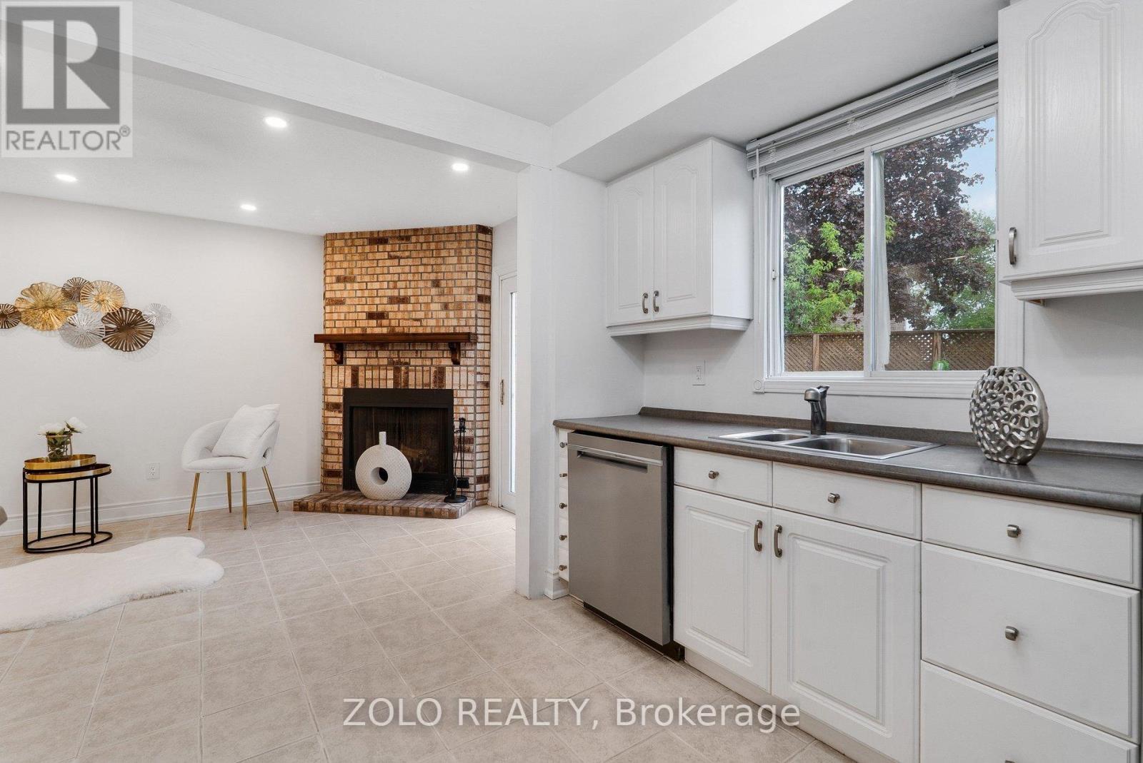 272 ELMAN CRESCENT - 15