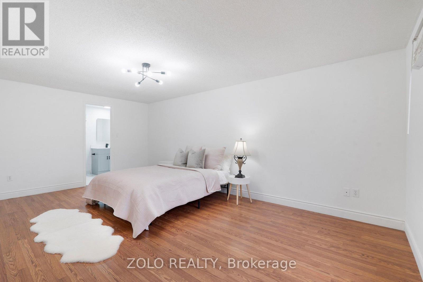 272 ELMAN CRESCENT - 21