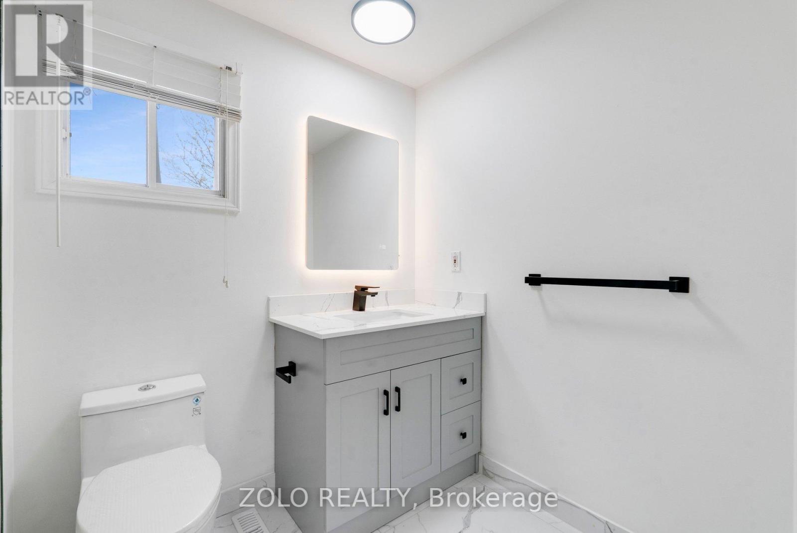 272 ELMAN CRESCENT - 23